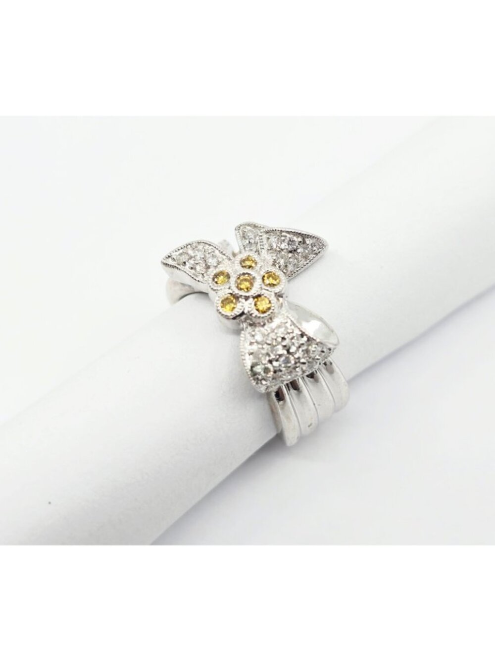 Beautiful 18K Karat Solid White Gold Yellow & White Diamond Bow Ring - Size 3.25 - Picture 3 of 16